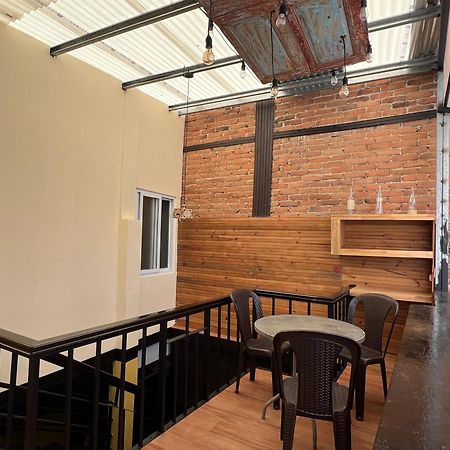 C&M Exclusive Private Rooms Quetzaltenango ภายนอก รูปภาพ