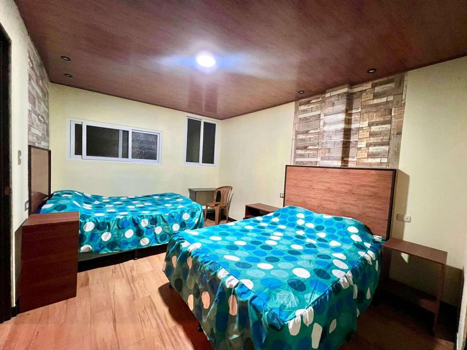 C&M Exclusive Private Rooms Quetzaltenango ภายนอก รูปภาพ