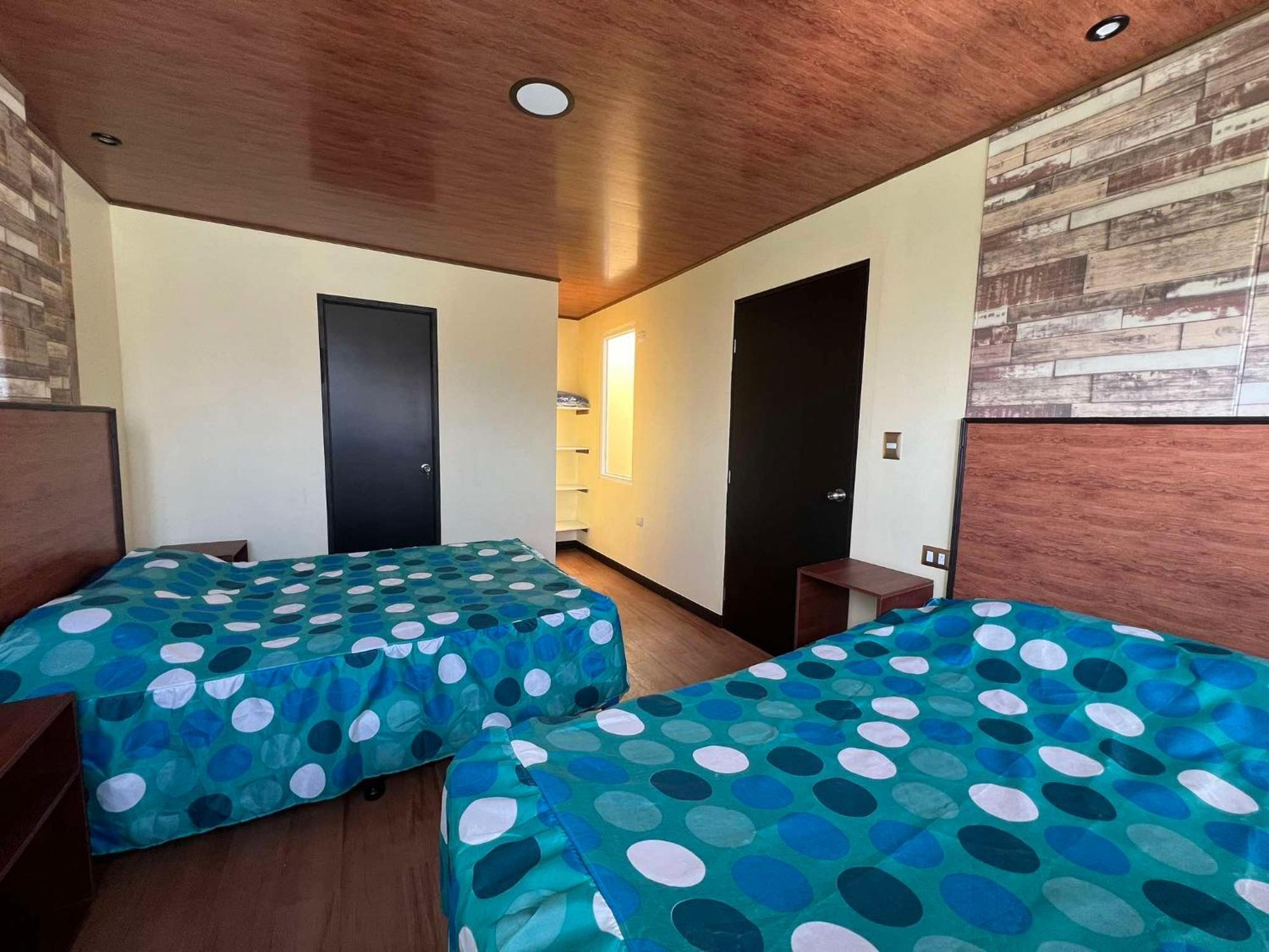 C&M Exclusive Private Rooms Quetzaltenango ภายนอก รูปภาพ